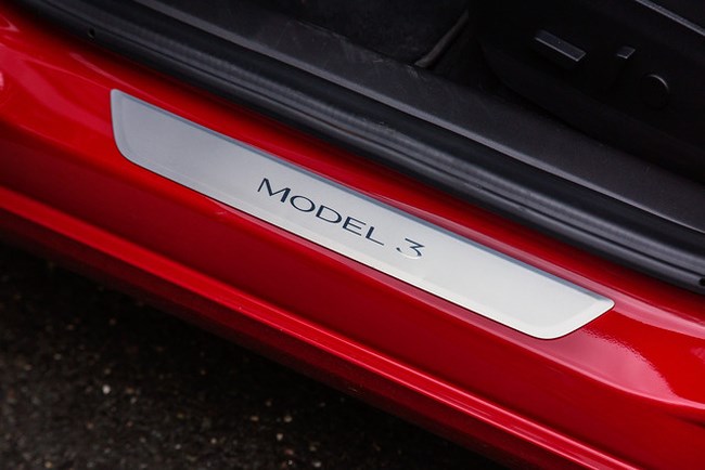 Nội thất độc nhất vô nhị của Tesla Model 3
