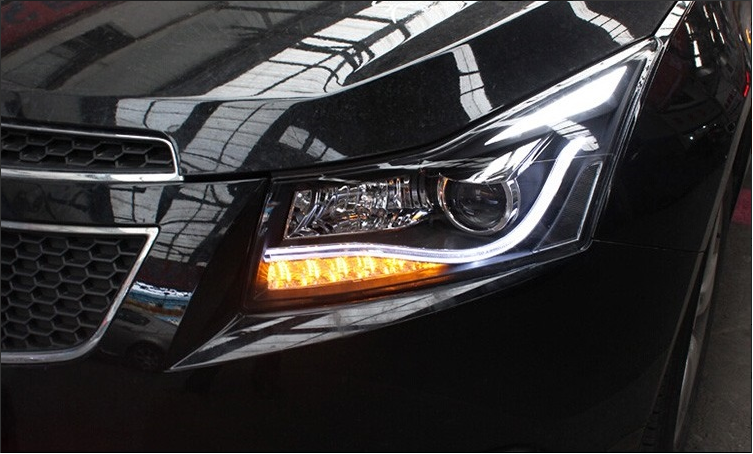 Độ Đèn Pha Xe Chevrolet Cruze 2015