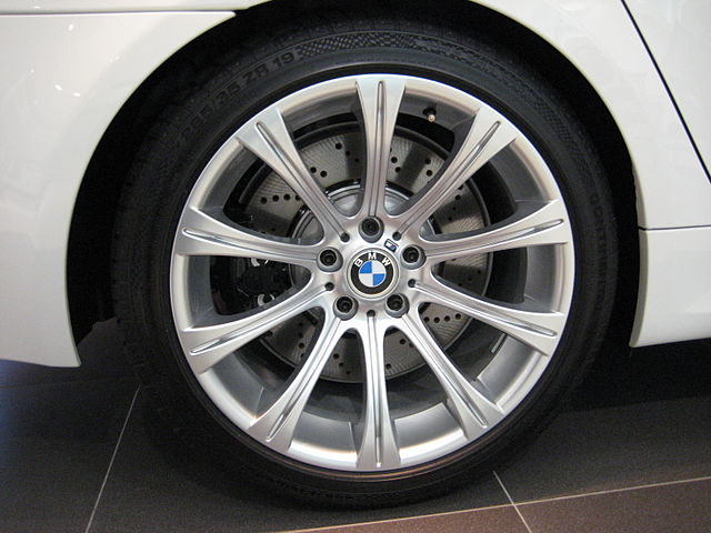 Mân Xe BMW E60 M5 Wheel